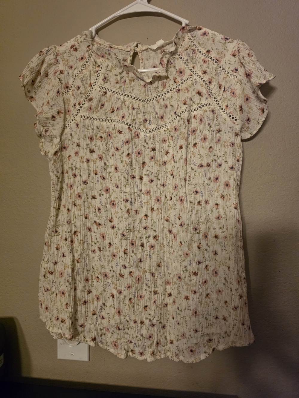 mine Cream Floral Lace Yoke Blouse